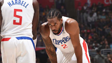 LOS ANGELES, CA - NOVEMBER 11: Kawhi Leonard #2 of the LA Clippers looks on during the game against the Toronto Raptors on November 11, 2019 at STAPLES Center in Los Angeles, California. NOTE TO USER: User expressly acknowledges and agrees that, by downloading and/or using this Photograph, user is consenting to the terms and conditions of the Getty Images License Agreement. Mandatory Copyright Notice: Copyright 2019 NBAE (Photo by Adam Pantozzi/NBAE via Getty Images)