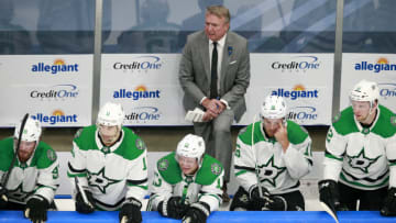 EDMONTON, ALBERTA - AUGUST 03: Head coach Rick Bowness of the Dallas Stars directs his team in the first period against the Vegas Golden Knights in a Western Conference Round Robin game during the 2020 NHL Stanley Cup Playoff at Rogers Place on August 03, 2020 in Edmonton, Alberta. (Photo by Jeff Vinnick/Getty Images)