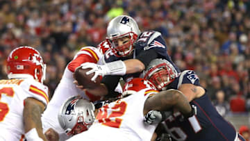 FOXBORO, MA - JANUARY 16: Tom Brady #12 of the New England Patriots scores a touchdown in the second quarter against the Kansas City Chiefs during the AFC Divisional Playoff Game at Gillette Stadium on January 16, 2016 in Foxboro, Massachusetts. (Photo by Jim Rogash/Getty Images)