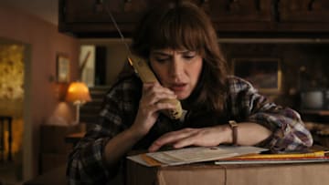 STRANGER THINGS Winona Ryder as Joyce Byers in STRANGER THINGS. Cr. Courtesy of Netflix © 2022