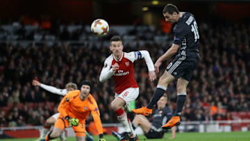 LONDON, ENGLAND - APRIL 05: Alan Dzagoev of CSKA Moskva heads in a disallowed goal as Laurent Koscielny and Petr Cech of Arsenal look on during the UEFA Europa League quarter final first leg match between Arsenal FC and CSKA Moskva at Emirates Stadium on April 5, 2018 in London, United Kingdom. (Photo by Dan Istitene/Getty Images,)