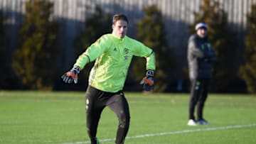 COBHAM, ENGLAND - JANUARY 17: Asmir Begovic of Chelsea during a training session at Chelsea Training Ground on January 17, 2017 in Cobham, England. (Photo by Darren Walsh/Chelsea FC via Getty Images)