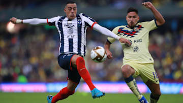 Rogelio Funes Mori (left) and Bruno Valdez (right) will see plenty of each other when Monterrey faces América in tongiht's CCL final. (Photo by Manuel Velasquez/Getty Images)