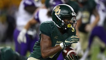WACO, TX - SEPTEMBER 01: John Lovett #7 of the Baylor Bears runs against the Abilene Christian Wildcats at McLane Stadium on September 1, 2018 in Waco, Texas. (Photo by Ronald Martinez/Getty Images)