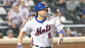 May 27, 2016; New York City, NY, USA; New York Mets third baseman David Wright (5) heads out on his home run during the fourth inning against the Los Angeles Dodgers at Citi Field. Mandatory Credit: Anthony Gruppuso-USA TODAY Sports