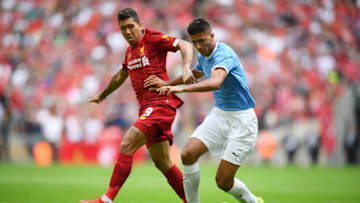 LONDON, ENGLAND - AUGUST 04: Rodri of Manchester City battles for possession with Roberto Firmino of Liverpool during the FA Community Shield match between Liverpool and Manchester City at Wembley Stadium on August 04, 2019 in London, England. (Photo by Clive Mason/Getty Images)
