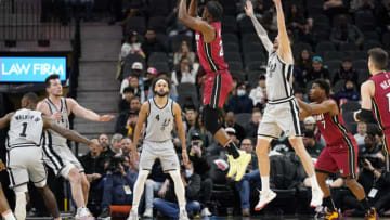 Miami Heat forward Jimmy Butler (22) shoots during the first half against the San Antonio Spurs(Scott Wachter-USA TODAY Sports)