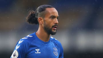 LIVERPOOL, ENGLAND - OCTOBER 03: Theo Walcott of Everton looks on during the Premier League match between Everton and Brighton & Hove Albion at Goodison Park on October 03, 2020 in Liverpool, England. Sporting stadiums around the UK remain under strict restrictions due to the Coronavirus Pandemic as Government social distancing laws prohibit fans inside venues resulting in games being played behind closed doors. (Photo by Alex Livesey/Getty Images)