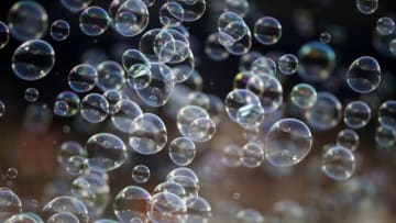 LONDON, ENGLAND - OCTOBER 20: Bubbles are seen prior to the Premier League match between West Ham United and Tottenham Hotspur at London Stadium on October 20, 2018 in London, United Kingdom. (Photo by Julian Finney/Getty Images)