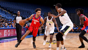 ONTARIO, CA - NOVEMBER 14: Jerome Robinson #10 of the Agua Caliente Clippers of Ontario handles the ball during the game against the Iowa Wolves on November 14, 2018 at Citizens Business Bank Arena in Ontario, California. NOTE TO USER: User expressly acknowledges and agrees that, by downloading and/or using this photograph, User is consenting to the terms and conditions of Getty Images License Agreement. Mandatory Copyright Notice: Copyright 2018 NBAE (Photo by Juan Ocampo/NBAE via Getty Images)