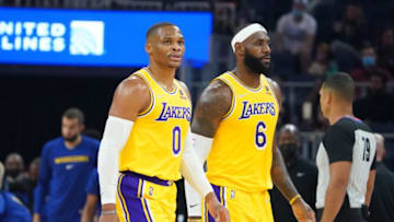 Lakers guard Russell Westbrook (0) and forward LeBron James : Kyle Terada-USA TODAY Sports