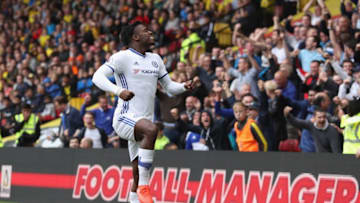 WATFORD, ENGLAND - AUGUST 20: Michy Batshuayi of Chelsea celebratse scoring their first goal during the Premier League match between Watford and Chelsea at Vicarage Road on August 20, 2016 in Watford, England. (Photo by Christopher Lee/Getty Images)