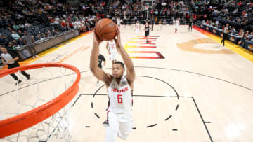 SALT LAKE CITY, UT - JULY 3: Omari Spellman #6 of the Atlanta Hawks goes up for a dunk against the San Antonio Spurs during the 2018 Utah Summer League on July 3, 2018 at Vivint Smart Home Arena in Salt Lake City, Utah. NOTE TO USER: User expressly acknowledges and agrees that, by downloading and or using this Photograph, User is consenting to the terms and conditions of the Getty Images License Agreement. Mandatory Copyright Notice: Copyright 2018 NBAE (Photo by Joe Murphy/NBAE via Getty Images)