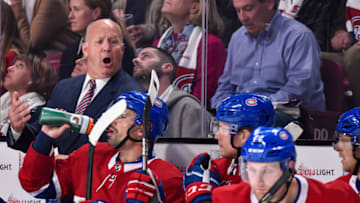 MONTREAL, QC - OCTOBER 14: Head coach of the Montreal Canadiens Claude Julien yells out instructions to his players against the Toronto Maple Leafs during the NHL game at the Bell Centre on October 14, 2017 in Montreal, Quebec, Canada. The Toronto Maple Leafs defeated the Montreal Canadiens 4-3 in overtime. (Photo by Minas Panagiotakis/Getty Images)