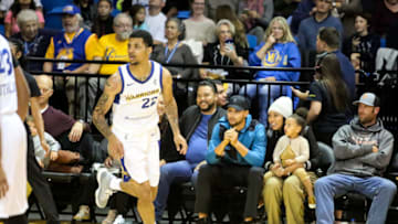 SANTA CRUZ, CA - NOVEMBER 10: Stephen Curry of the Golden State Warriors with his family attend the G-League game between the Wisconsin Herd and the Santa Cruz Warriors on November 10, 2017 at Kaiser Permanente Arena in Santa Cruz, California. NOTE TO USER: User expressly acknowledges and agrees that, by downloading and or using this photograph, user is consenting to the terms and conditions of Getty Images License Agreement. Mandatory Copyright Notice: Copyright 2016 NBAE (Photo by Yvonne Falk/NBAE via Getty Images)