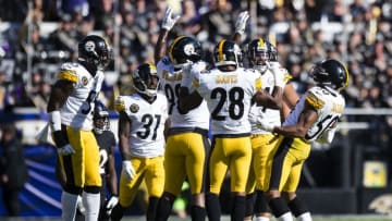BALTIMORE, MD - OCTOBER 01: Inside linebacker Ryan Shazier