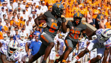Sep 24, 2016; Knoxville, TN, USA; Tennessee Volunteers running back Alvin Kamara (6) runs the ball against the Florida Gators during the first quarter at Neyland Stadium. Mandatory Credit: Randy Sartin-USA TODAY Sports