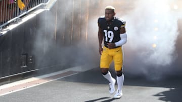 Could Juju Smith-Schuster be the player to replace Cole Beasley on the Buffalo Bills? (Mandatory Credit: Charles LeClaire-USA TODAY Sports)