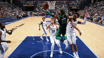 MEMPHIS, OH - DECEMBER 16: Kyrie Irving #11 of the Boston Celtics drives to the basket against the Memphis Grizzlies on December 16, 2017 at FedEx Forum in Memphis, Ohio. NOTE TO USER: User expressly acknowledges and agrees that, by downloading and/or using this photograph, user is consenting to the terms and conditions of the Getty Images License Agreement. Mandatory Copyright Notice: Copyright 2017 NBAE (Photo by Joe Murphy/NBAE via Getty Images)