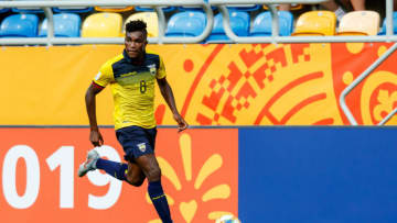 GDYNIA, POLAND - JUNE 08: Jose Cifuentes of Ecuador controls the ball during the 2019 FIFA U-20 World Cup Quarter Final match between USA and Ecuador at Gdynia Stadium on June 8, 2019 in Gdynia, Poland. (Photo by TF-Images/Getty Images)