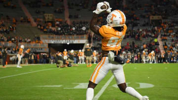 Tennessee wide receiver Andison Coby (82) warming up before the NCAA football game between the Tennessee Volunteers and South Alabama Jaguars in Knoxville, Tenn. on Saturday, November 20, 2021.Utvsal1120