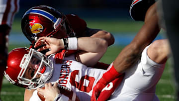 LAWRENCE, KS - NOVEMBER 18: Quarterback Baker Mayfield