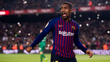 BARCELONA, SPAIN - DECEMBER 05: Malcom of FC Barcelona celebrates after scoring his team's third goal during the Copa del Rey fourth round second leg match between FC Barcelona and Cultural Leonesa at Camp Nou on December 05, 2018 in Barcelona, Spain. (Photo by Alex Caparros/Getty Images)