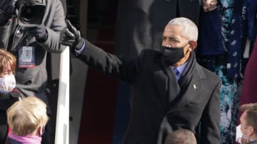 WASHINGTON, DC - JANUARY 20: Former President Barack Obama gives a thumbs up after the 59th inaugural ceremony on the West Front of the U.S. Capitol on January 20, 2021 in Washington, DC. During today's inauguration ceremony Joe Biden becomes the 46th president of the United States. (Photo by Patrick Semansky-Pool/Getty Images)