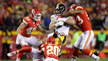 KANSAS CITY, MP - JANUARY 15: Tight end Jesse James