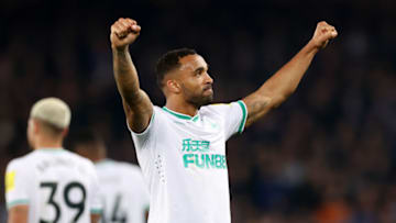 LIVERPOOL, ENGLAND - APRIL 27: Callum Wilson of Newcastle United celebrates after scoring the team's third goal during the Premier League match between Everton FC and Newcastle United at Goodison Park on April 27, 2023 in Liverpool, England. (Photo by Alex Livesey/Getty Images)