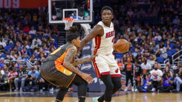 Orlando Magic guard Markelle Fultz (20) defends Miami Heat guard Victor Oladipo (4)( Mike Watters-USA TODAY Sports)