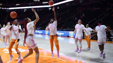 Tennessee Lady Vols warm up before the start of the NCAA college basketball game between the Tennessee Lady Vols and Vanderbilt Commodores on Sunday, February 13, 2022.Kns Lady Vols Vandy