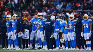 MEXICO CITY, MEXICO - NOVEMBER 18: Head coach Anthony Lynn (C) of Los Angeles Chargers looks on second half of a match against Kansas City Chiefs at Estadio Azteca on November 18, 2019 in Mexico City, Mexico. (Photo by Manuel Velasquez/Getty Images)
