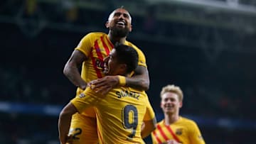 BARCELONA, SPAIN - JANUARY 04: Luis Suarez of FC Barcelona and Arturo Vidal of FC Barcelona celebrate the 1-2 during the Liga match between RCD Espanyol and FC Barcelona at RCDE Stadium on January 04, 2020 in Barcelona, Spain. (Photo by Eric Alonso/MB Media/Getty Images)