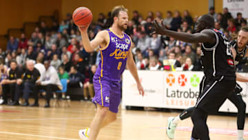 TRARALGON, AUSTRALIA - SEPTEMBER 09: Brad Newley of the Kings competes for the ball during the 2017 NBL Blitz pre-season match between Melbourne United and the Sydney Kings at Traralgon Basketball Centre on September 9, 2017 in Traralgon, Australia. (Photo by Scott Barbour/Getty Images)