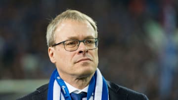 Schalke-Finanzvorstand Peter Peters hat seinen überraschenden Abschied erklärt