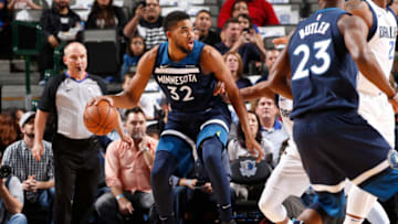 DALLAS, TX - NOVEMBER 17: Karl-Anthony Towns #32 of the Minnesota Timberwolves handles the ball against the Dallas Mavericks on November 17, 2017 at the American Airlines Center in Dallas, Texas. NOTE TO USER: User expressly acknowledges and agrees that, by downloading and or using this photograph, User is consenting to the terms and conditions of the Getty Images License Agreement. Mandatory Copyright Notice: Copyright 2017 NBAE (Photo by Glenn James/NBAE via Getty Images)