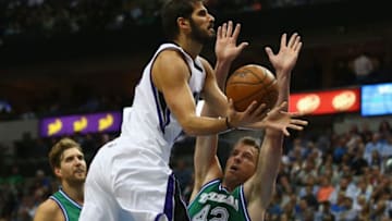 DALLAS, TX - MARCH 03: Omri Casspi