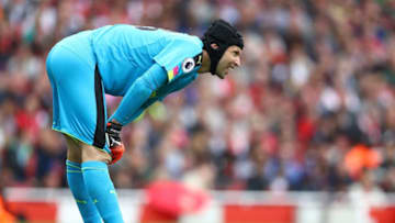 LONDON, ENGLAND - SEPTEMBER 10: Petr Cech of Arsenal in action during the Premier League match between Arsenal and Southampton at Emirates Stadium on September 10, 2016 in London, England. (Photo by Paul Gilham/Getty Images)