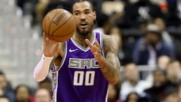 WASHINGTON, DC - MARCH 11: Willie Cauley-Stein #00 of the Sacramento Kings passes the ball against the Washington Wizards in the fist half at Capital One Arena on March 11, 2019 in Washington, DC. NOTE TO USER: User expressly acknowledges and agrees that, by downloading and or using this photograph, User is consenting to the terms and conditions of the Getty Images License Agreement. (Photo by Rob Carr/Getty Images)
