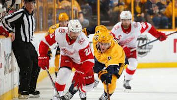 NASHVILLE, TN - FEBRUARY 17: Kyle Turris