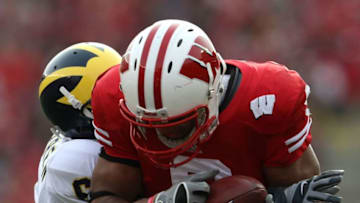 MADISON, WI - NOVEMBER 10: Travis Beckum