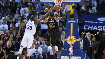 OAKLAND, CA - DECEMBER 25: Kevin Durant