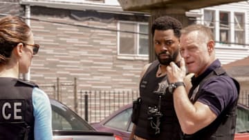 CHICAGO P.D. -- "Let it Bleed" Episode 1001 -- Pictured: (l-r) Marina Squerciati as Kim Burgess, LaRoyce Hawkins as Kevin Atwater, Jason Beghe as Hank Voight-- (Photo by: Lori Allen/NBC)