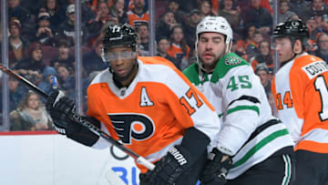 PHILADELPHIA, PENNSYLVANIA - JANUARY 10: Wayne Simmonds #17 of the Philadelphia Flyers and Roman Polak #45 of the Dallas Stars skate at Wells Fargo Center on January 10, 2019 in Philadelphia, Pennsylvania. (Photo by Drew Hallowell/Getty Images)