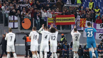 AS Roma v FC Real Madrid : UEFA Champions League Group GReal Madrid greeting the supporters at Olimpico Stadium in Rome, Italy on November 27, 2018.(Photo by Matteo Ciambelli/NurPhoto via Getty Images)