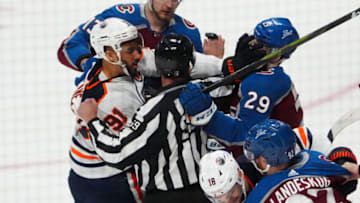 Edmonton Oilers Evander Kane attempts to fight after whistle. Mandatory Credit: Ron Chenoy-USA TODAY Sports