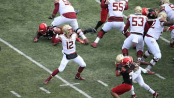 LOUISVILLE, KENTUCKY - OCTOBER 24: Chubba Purdy #12 of the Florida State Seminoles passes the ball against the Louisville Cardinals at Cardinal Stadium on October 24, 2020 in Louisville, Kentucky. (Photo by Andy Lyons/Getty Images)