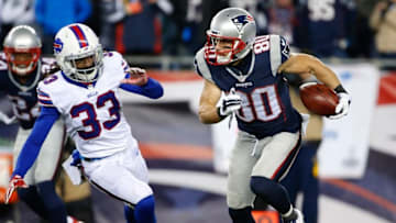 Nov 23, 2015; Foxborough, MA, USA; New England Patriots wide receiver Danny Amendola (80) runs the ball against the Buffalo Bills during the second half at Gillette Stadium. Mandatory Credit: Winslow Townson-USA TODAY Sports