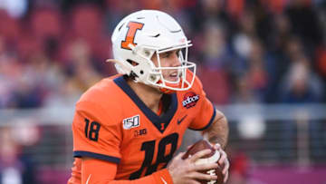 SANTA CLARA, CA - DECEMBER 30: Illinois Fighting Illini quarterback Brandon Peters (18) during the Redbox Bowl between the California Golden Bears and the Illinois Fighting Illini at Levi's Stadium on December 30, 2019 in Santa Clara, CA. (Photo by Cody Glenn/Icon Sportswire via Getty Images)